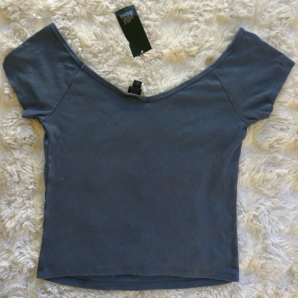 NWT Ribbed Short Sleeve Top - Picture 3 of 3